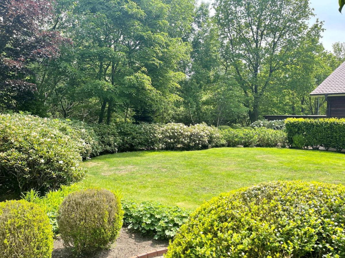 Landhaus Am Wald Mit Garten Mit 1 Schlafnische Und 1 Schlafzimmer Aurich Eksteriør bilde