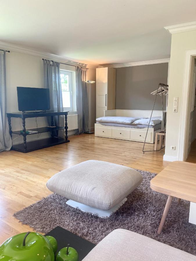 Landhaus Am Wald Mit Garten Mit 1 Schlafnische Und 1 Schlafzimmer Aurich Eksteriør bilde