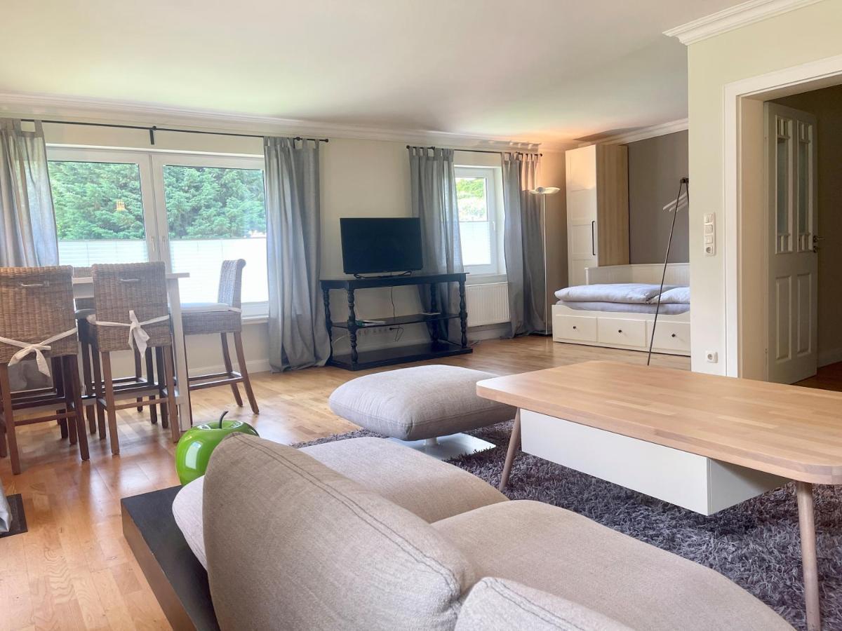 Landhaus Am Wald Mit Garten Mit 1 Schlafnische Und 1 Schlafzimmer Aurich Eksteriør bilde