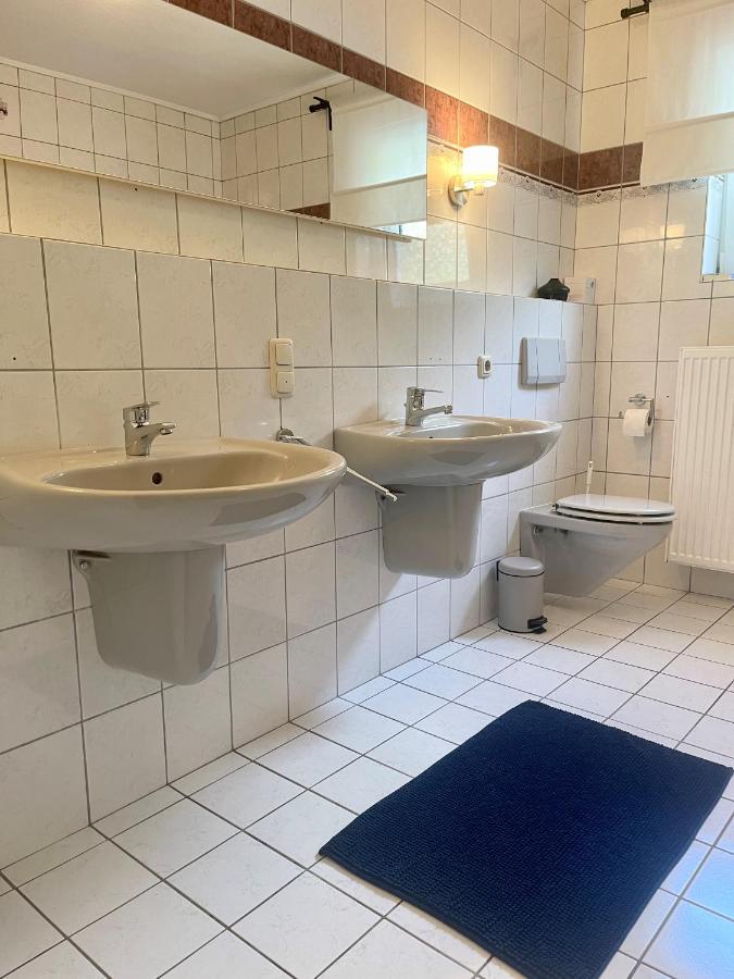 Landhaus Am Wald Mit Garten Mit 1 Schlafnische Und 1 Schlafzimmer Aurich Eksteriør bilde